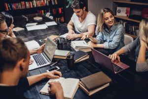 Pisanie prac licencjackich z administracji